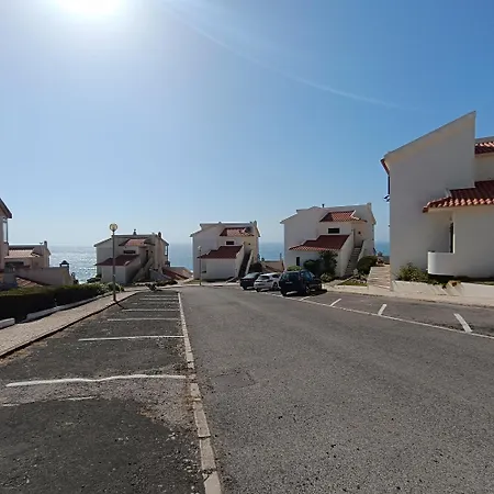 Sunset Sea Views Apartment *